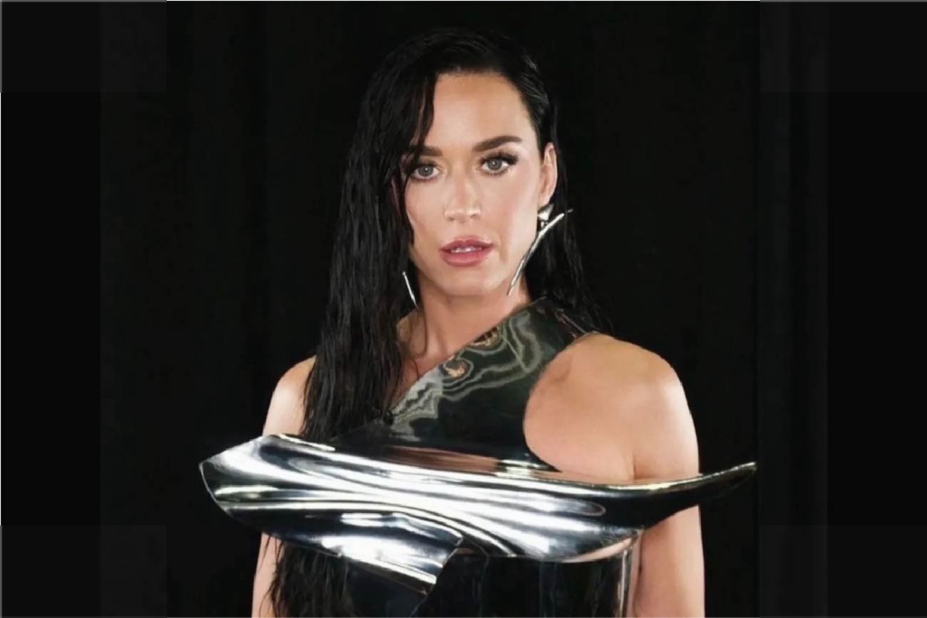 Katy Perry — Protes Penggunaan Lagu Firework di Video Serangan Gedung Putih
