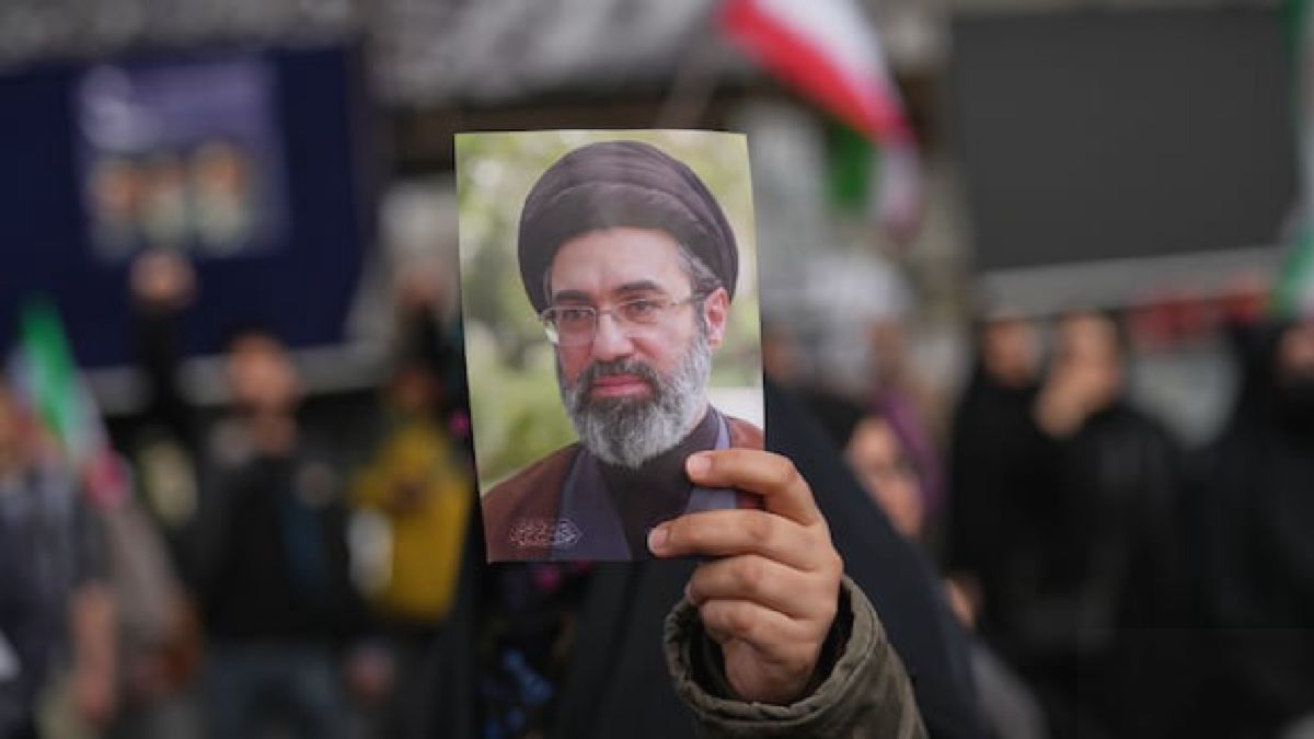 Iran Ancam AS dan Polisi Calgary Cari Anak Hilang